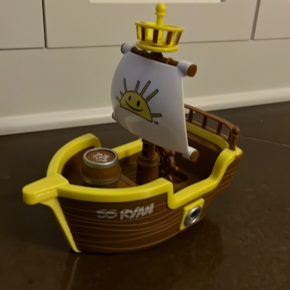 Ryan’s World Pirate Ship - Picture 1 of 4